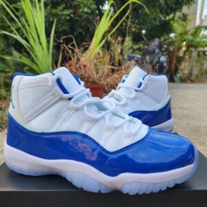 Jordan 11 blanco y azul