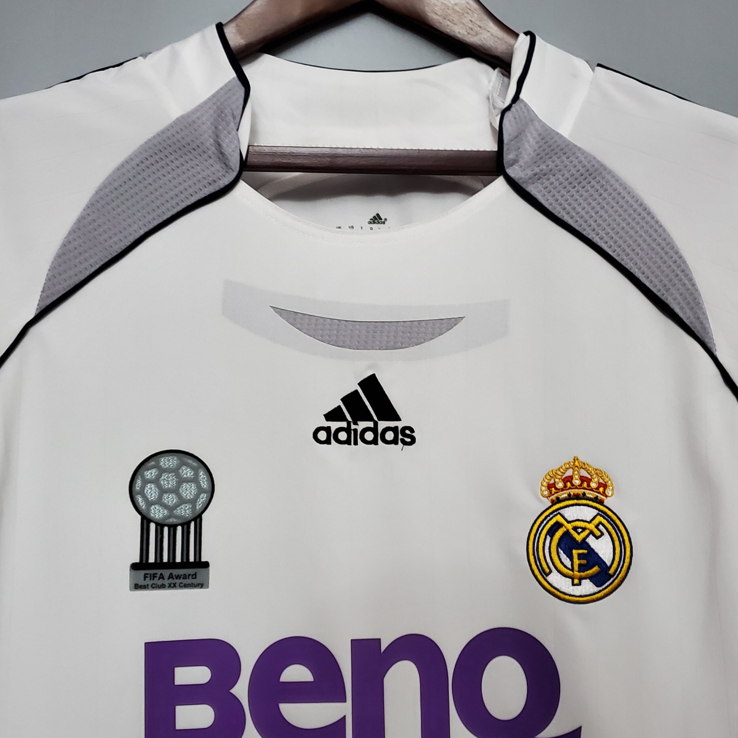 Camiseta retro Real Madrid 06-07 Local - Imagen 3
